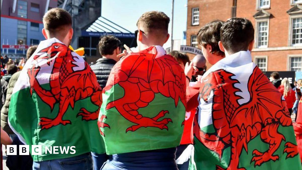 
                            Tens of thousands of Six Nations tickets for Wales home games unsold