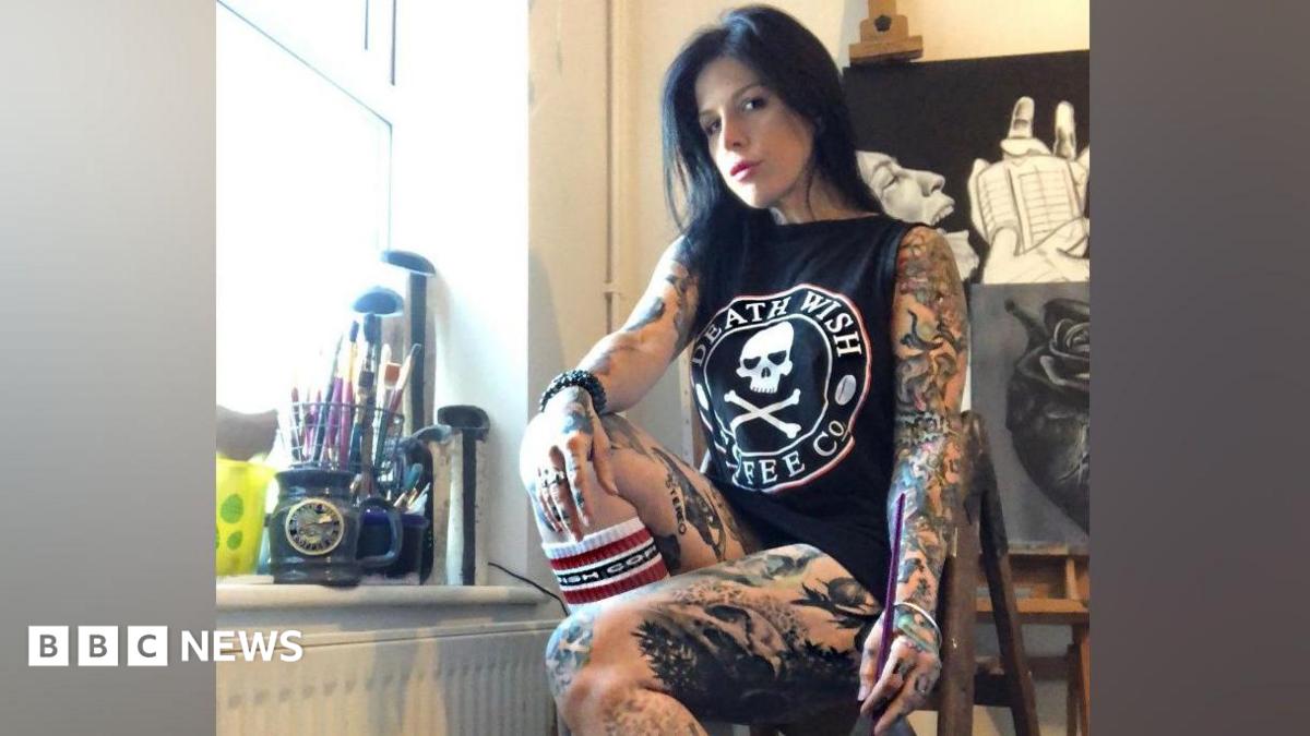 bbc.co.uk - Beth Cruse - Bottomless tattoo events cheapen industry, say artists
