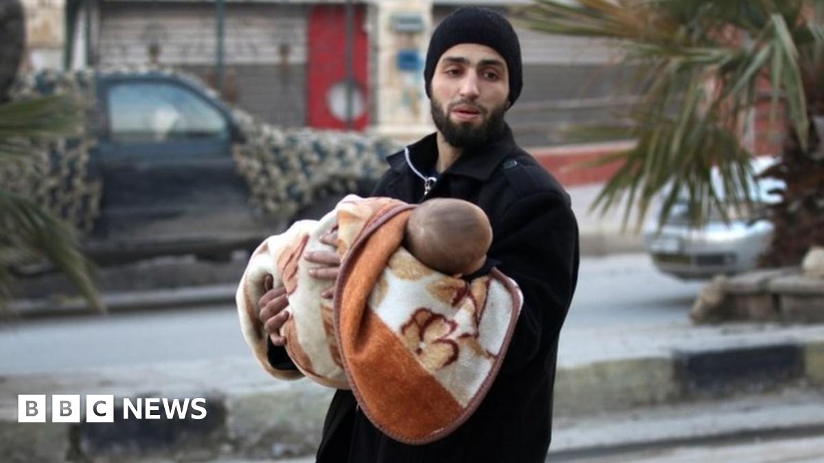 Aleppo battle: Calls to spare lives as fighting nears end - BBC News