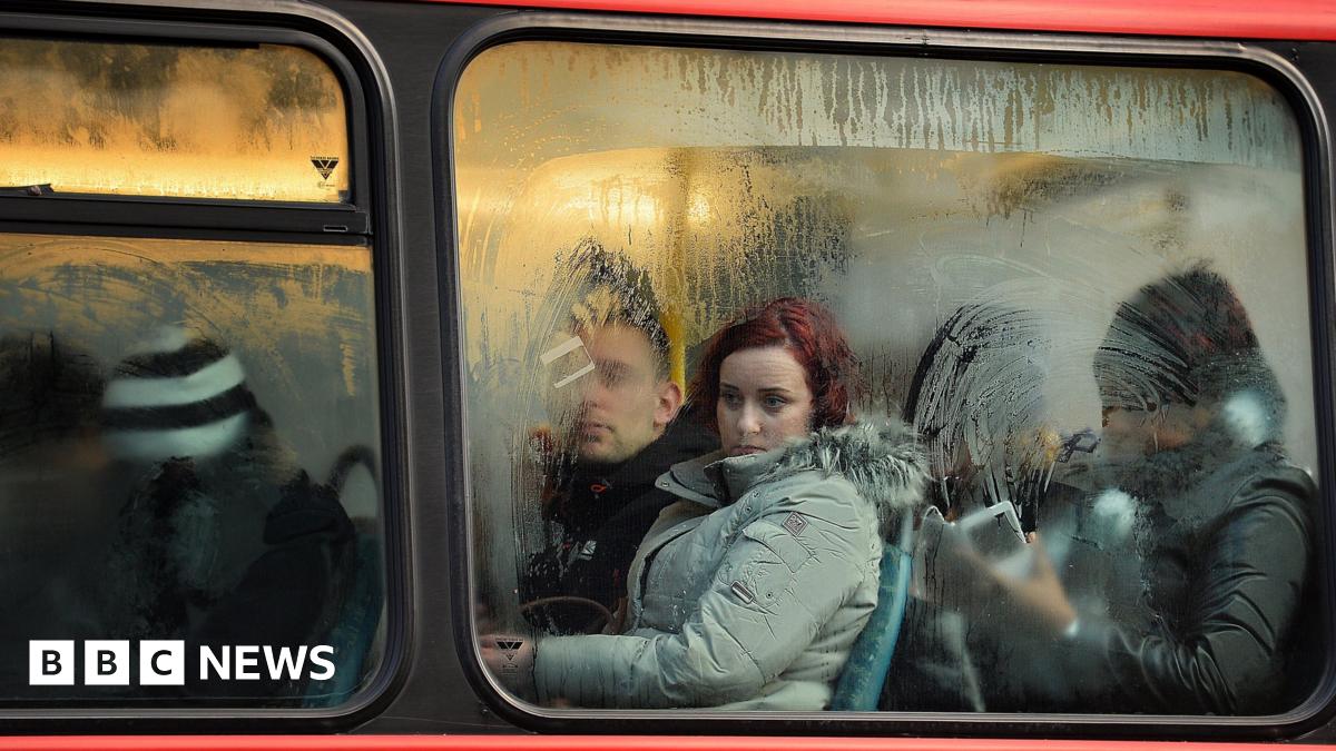 Charity gives night bus tickets to young homeless people