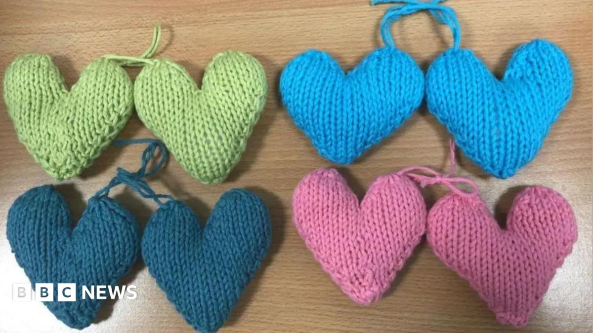 Volunteers needed to make knitted hearts for hospitals in