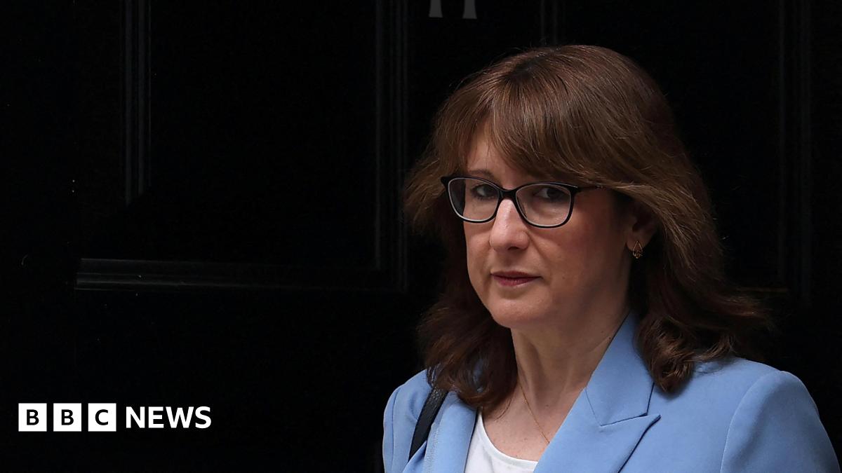 Government Faces Economic Challenges Amidst Iran Conflict and IMF Warnings