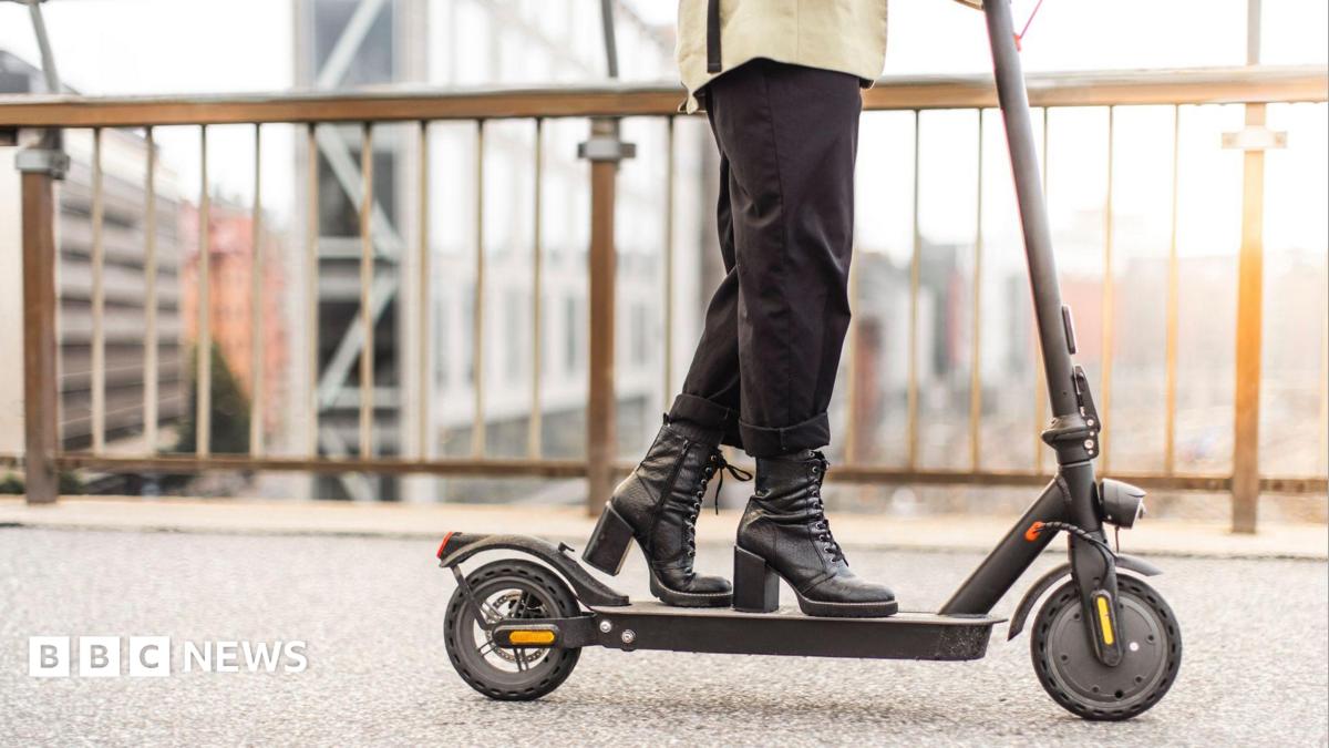 Paris tells e-scooter riders to wear safety gear or face fines