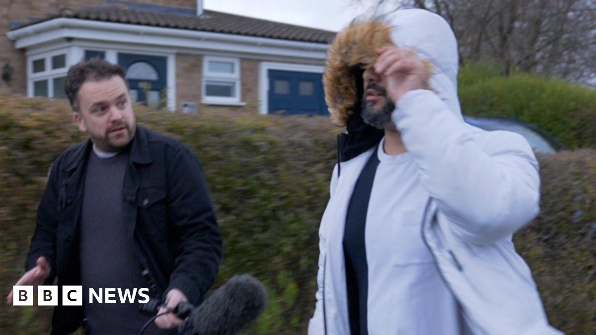 
                            Driving test touts offer instructors £250 monthly kickbacks