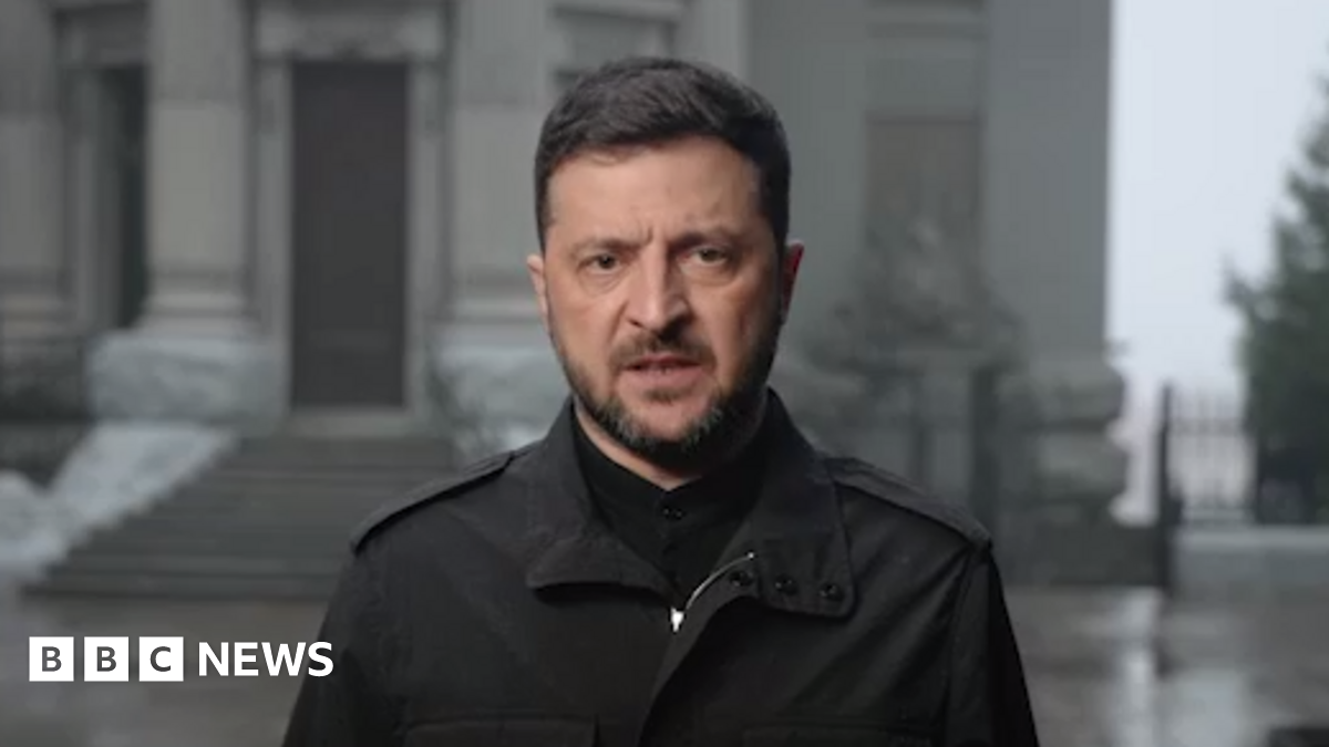 
                            Zelensky warns Ukraine risks losing US support over White House peace plan