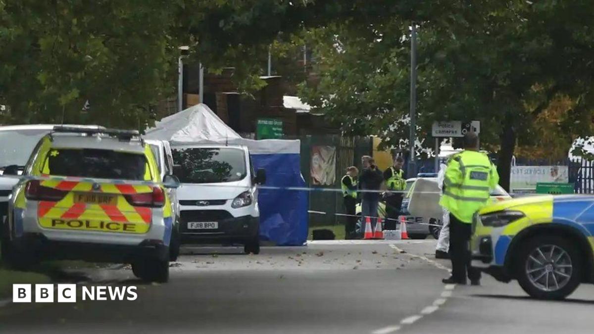 Derby: Jury to hear inquest of man shot dead by police - BBC News