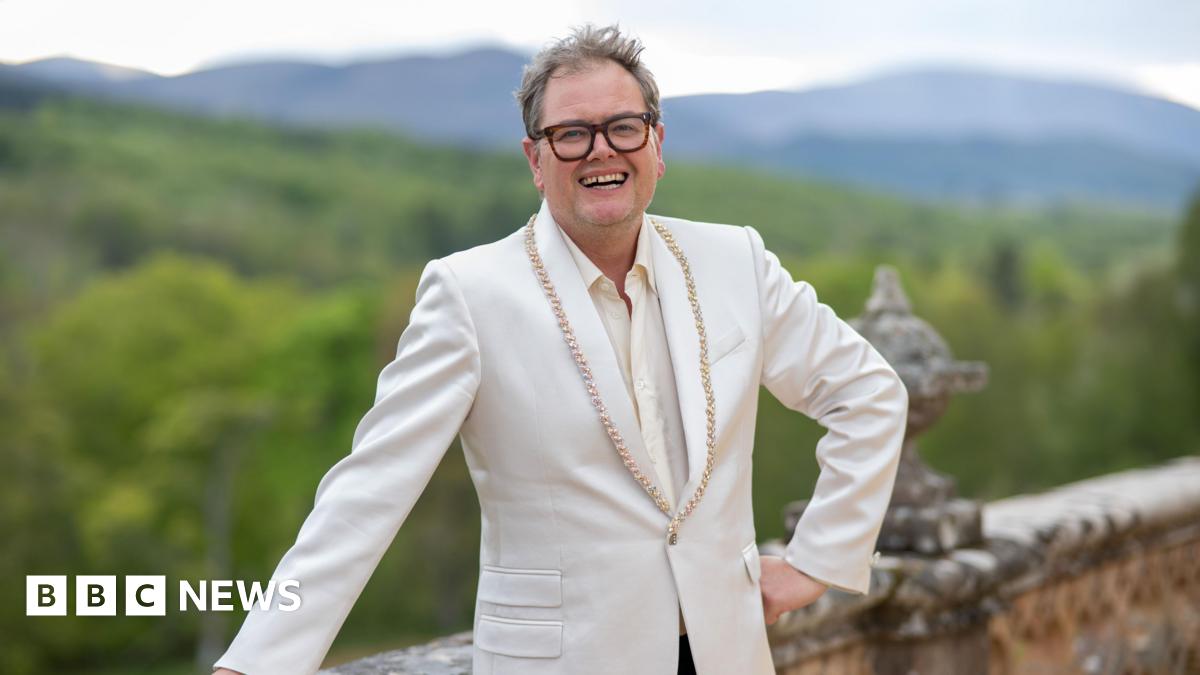 Alan Carr has bought a Scottish castle. Could you?