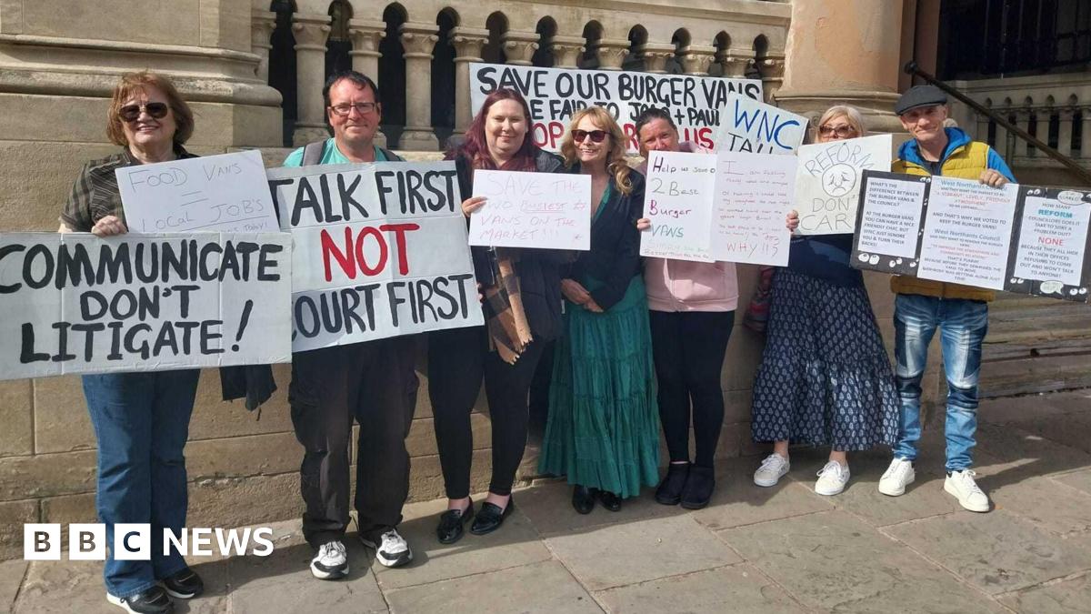 Northampton protesters defend market food vans in council dispute
