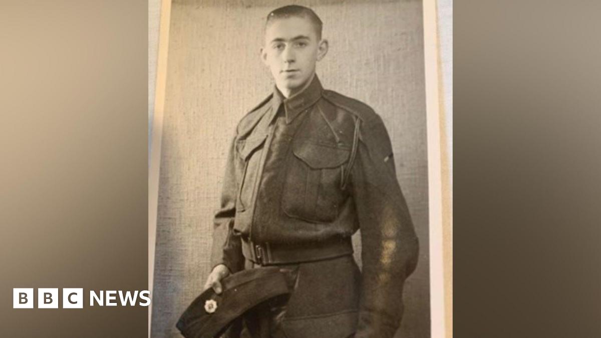 Brighton bus named after D‑Day veteran driver Ken Hobbs