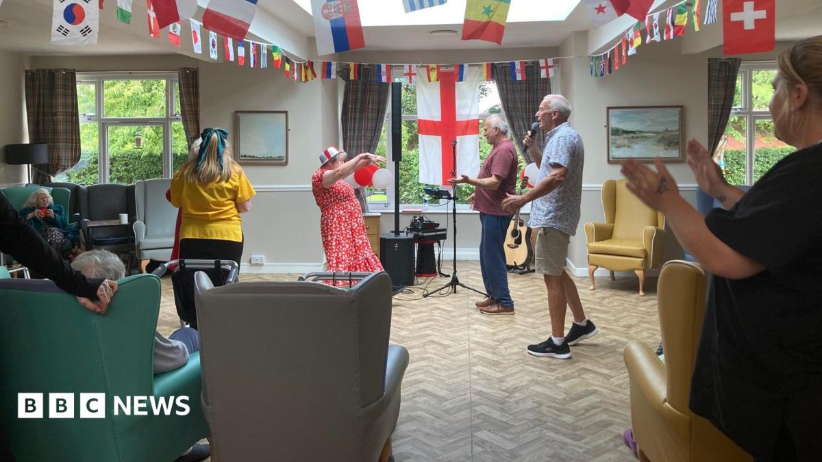 Stoke-on-Trent care home recreates Vindaloo video for World Cup