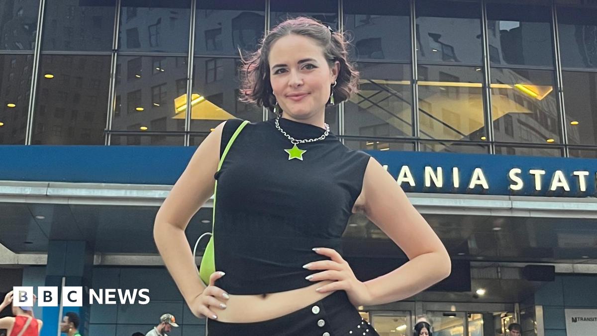 Charli XCX Apple dance creator settles Roblox lawsuit