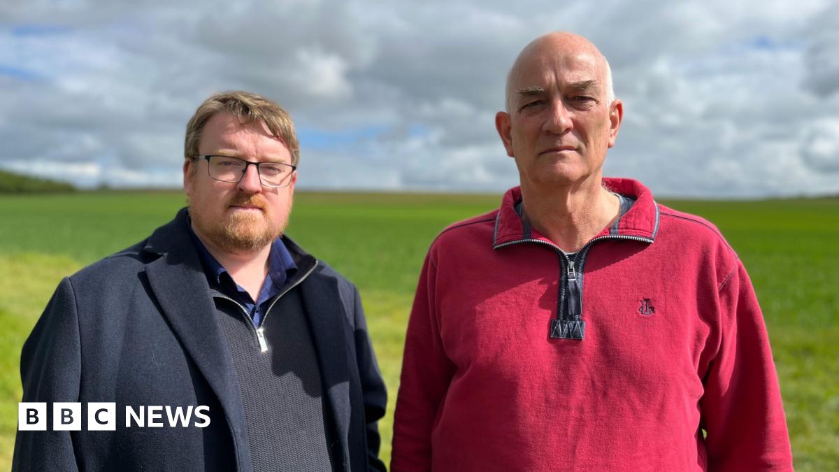 Huntingdon residents fear 'mega-sheds' will dominate horizon