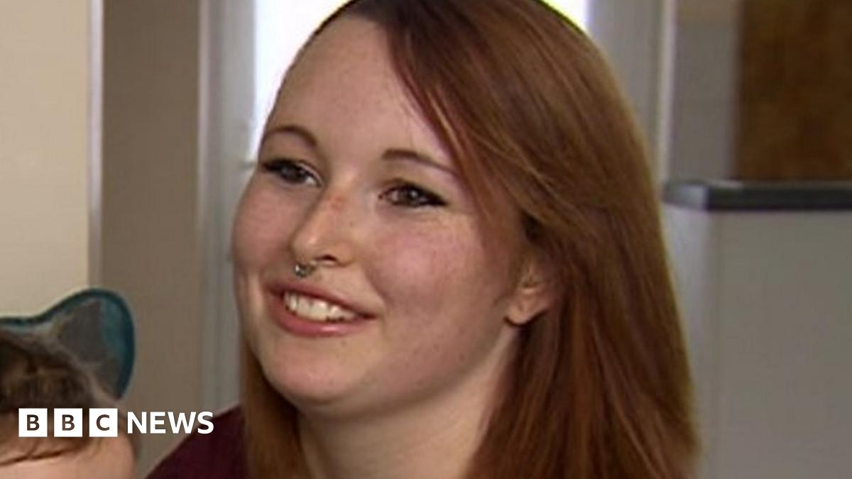 'Why I sell my breast milk to strangers' - BBC News
