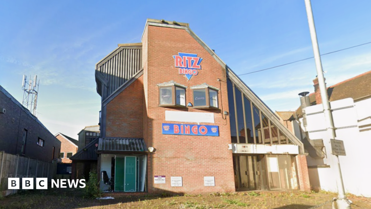 'Eyesore' derelict cinema set for new life as mosque