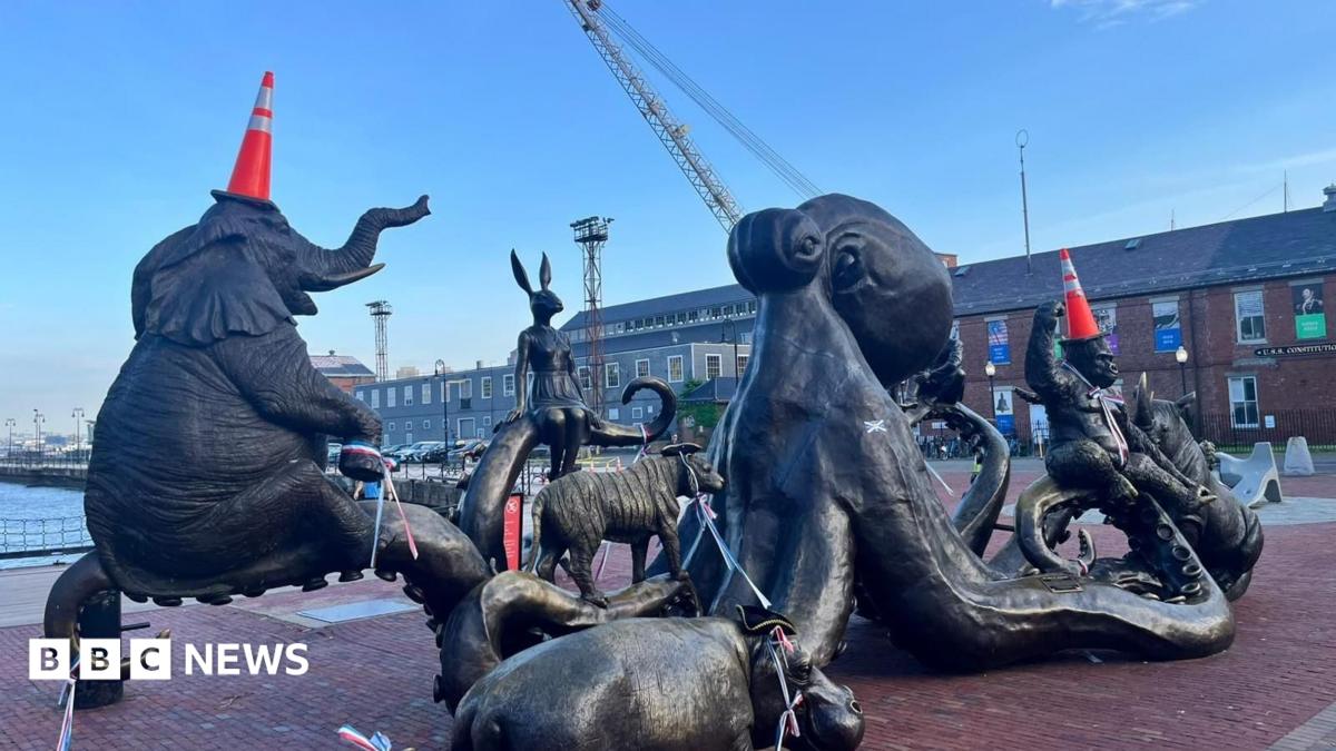 Mischievous Scotland fans give Boston's statues traffic cone hats