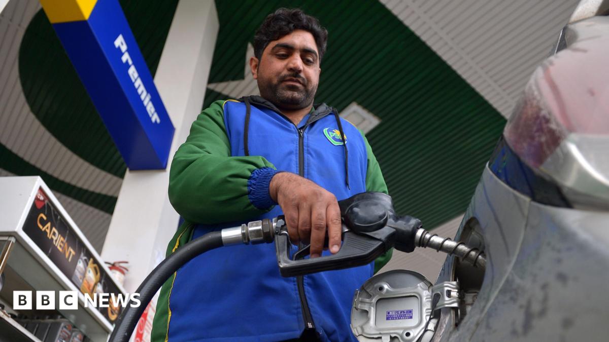 bbc.co.uk - Peter Hoskins - Oil prices slide after US and Iran sign peace deal