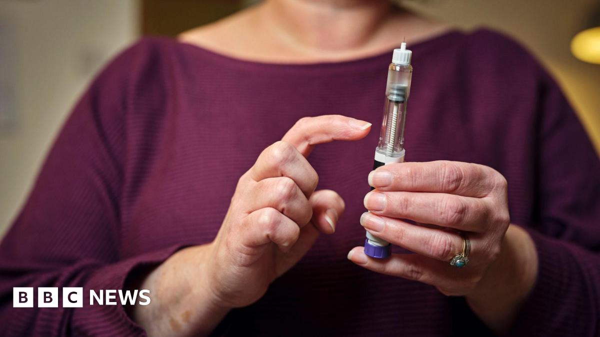 
                            Sir Chris Whitty: Relying on weight-loss drugs to stop obesity would be 'societal failure'