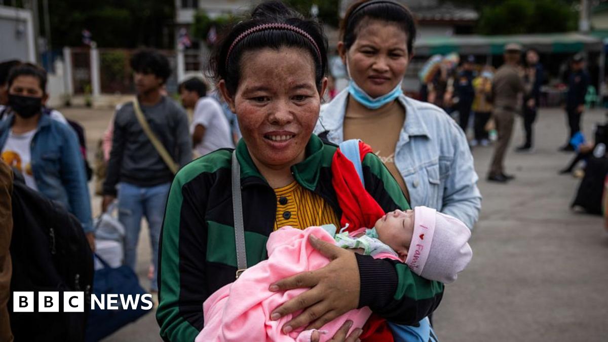 Thailand and Cambodia set to begin peace talks as deadly border dispute rages on thumbnail
