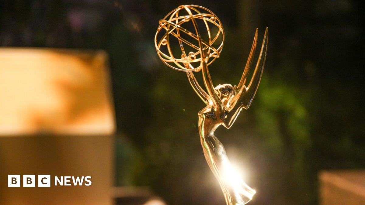 Emmys respond to Clinton/Trump 'rigged' remark BBC News