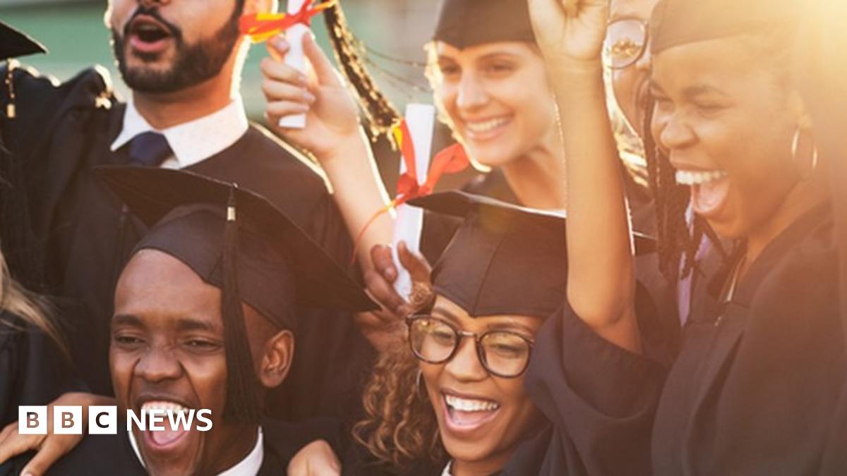 Five charts that tell the story of diversity in UK universities - BBC News