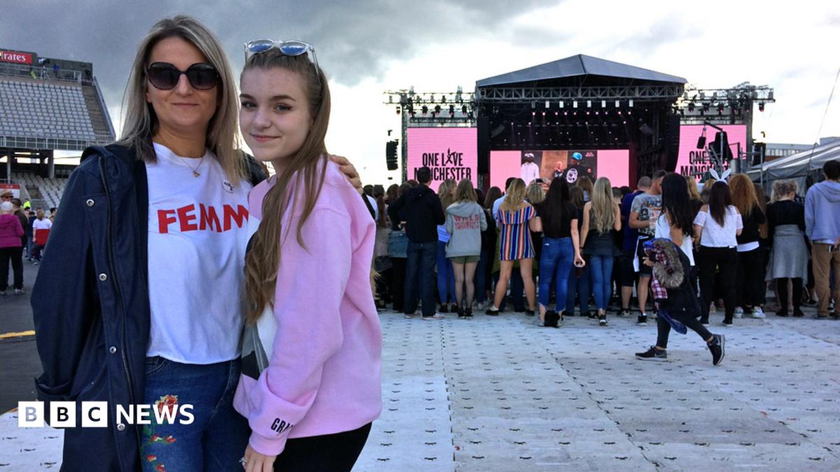 one-love-manchester-ariana-grande-fans-vow-to-stay-strong-and-carry