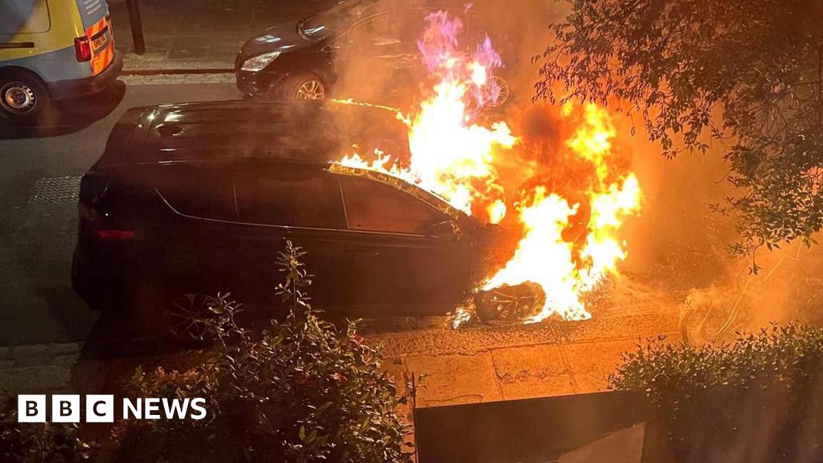 Second man arrested over fires at homes linked to Keir Starmer