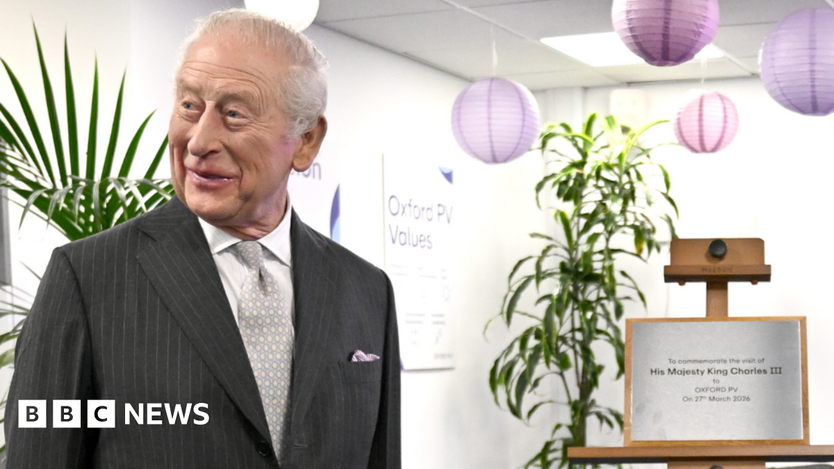 King jokes plaque for Oxford visit will go in ‘downstairs loo’