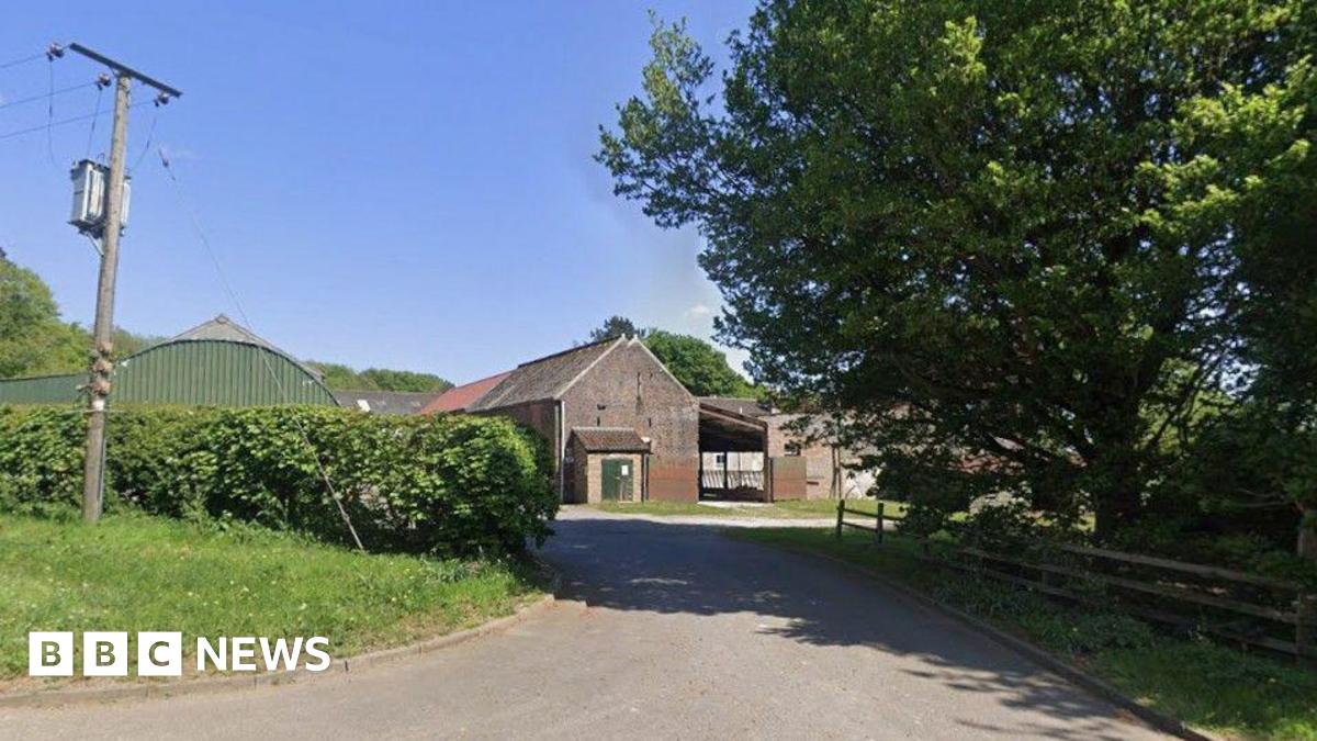 bbc.co.uk - Andrew Spence - Goodmanham poultry farm to house 150,000 birds