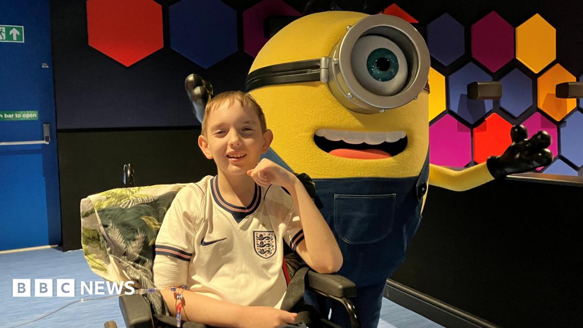 Manchester Royal Infirmary cinema shows Hollywood films to patients