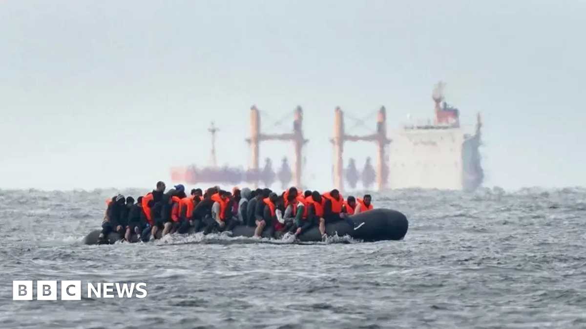 
                            Rwanda seeks £100m from UK over axed asylum deal