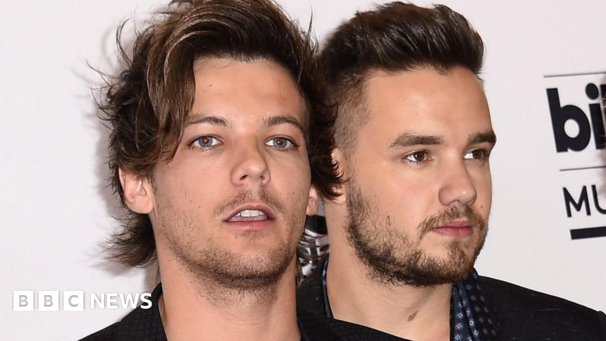 Was One Direction's Liam Payne pushing Louis Tomlinson on stage banter