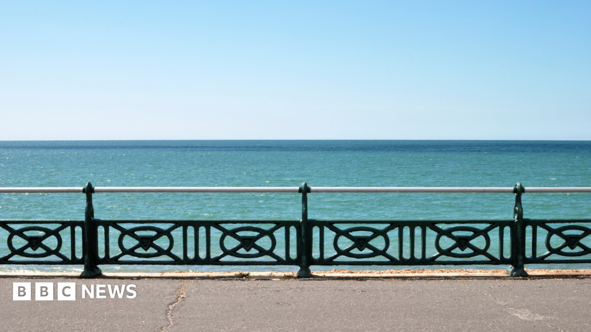 Brighton historical seafront railings to undergo restoration
