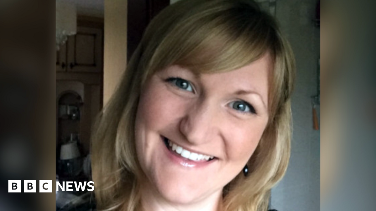 Heart Surgeon's Failures Linked to Seven Deaths; Hospital Plans Her Return Amid Outcry