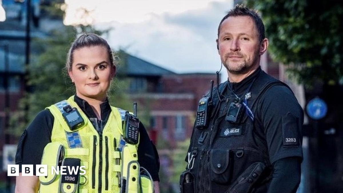 Nine police officers nominated for bravery awards - BBC News