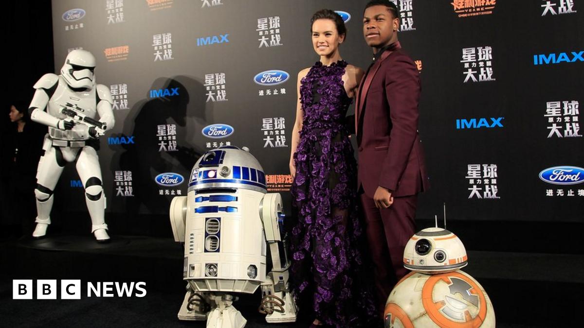 Star Wars has dropped a big clue about Episode VIII - BBC News
