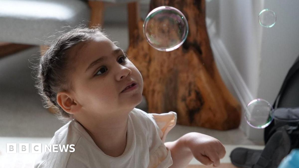 bbc.co.uk - Nikki Fox - The 'happiest little girl' defying the medical odds