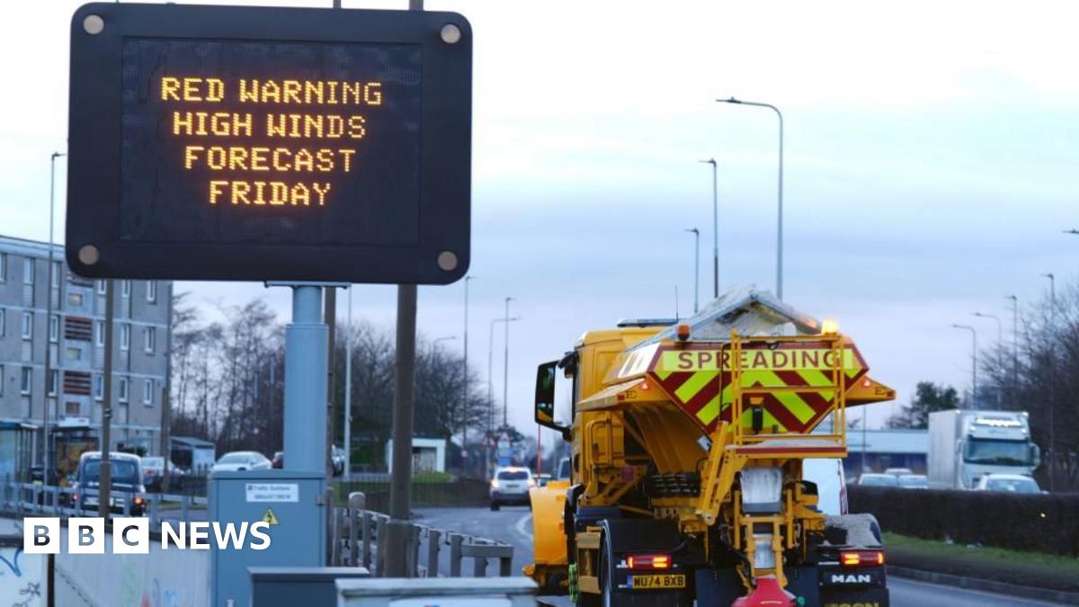 Storm Éowyn: Stay at home warnings in Scotland and NI over risk-to-life winds