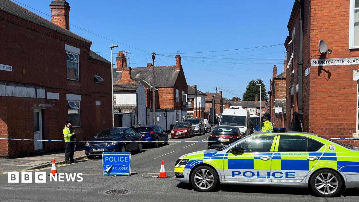 Murder probe after injured man found in Leicester street