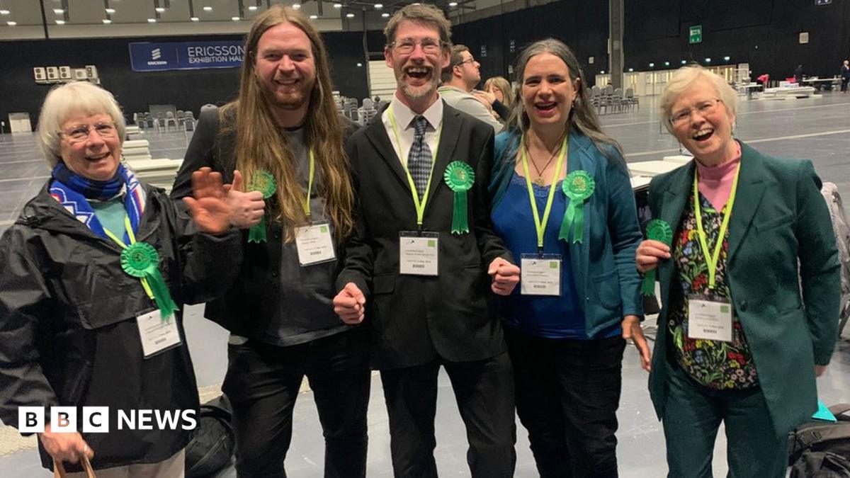 Coventry council election results: Greens win first seat in city - BBC News