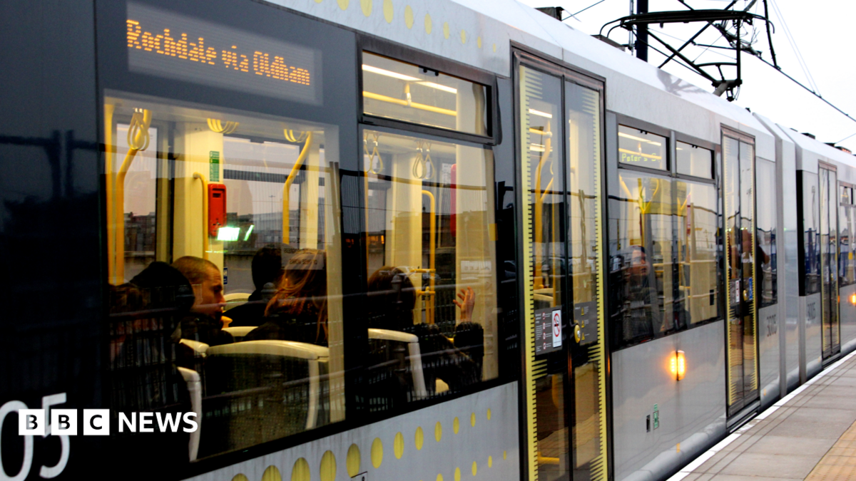 bbc.co.uk - Ewan Gawne - Relief as Eccles, Trafford Centre and Altrincham tram lines open