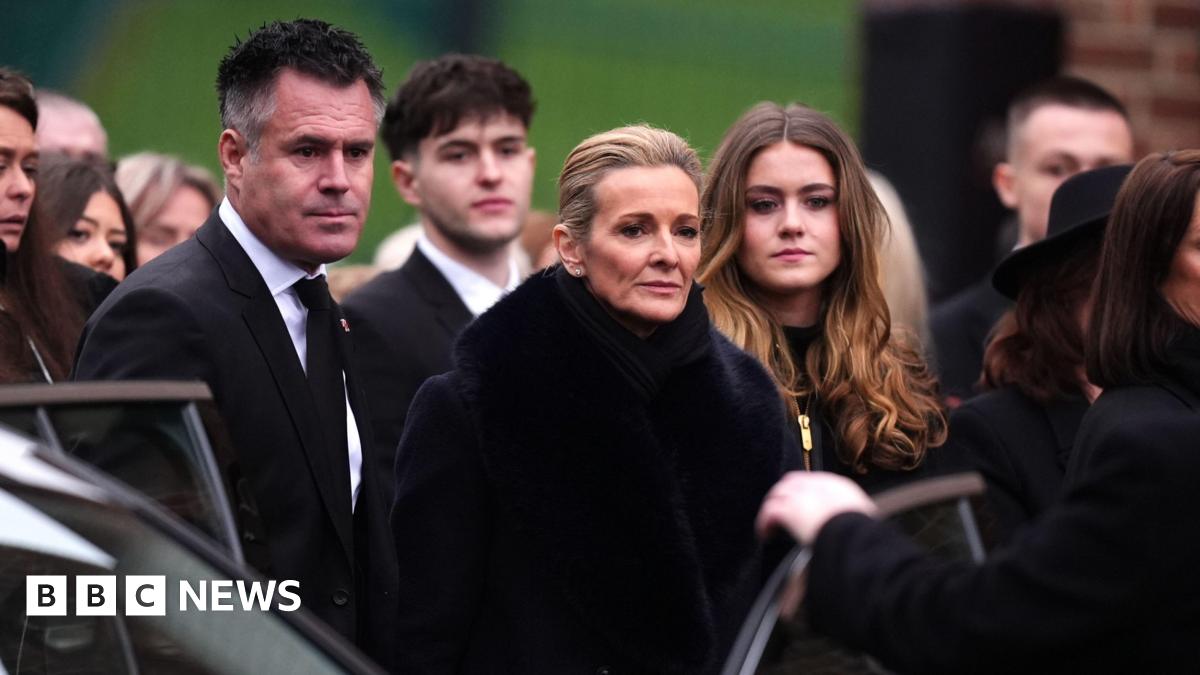 Footballer Terry Yorath remembered as 'funny, kind man' at funeral