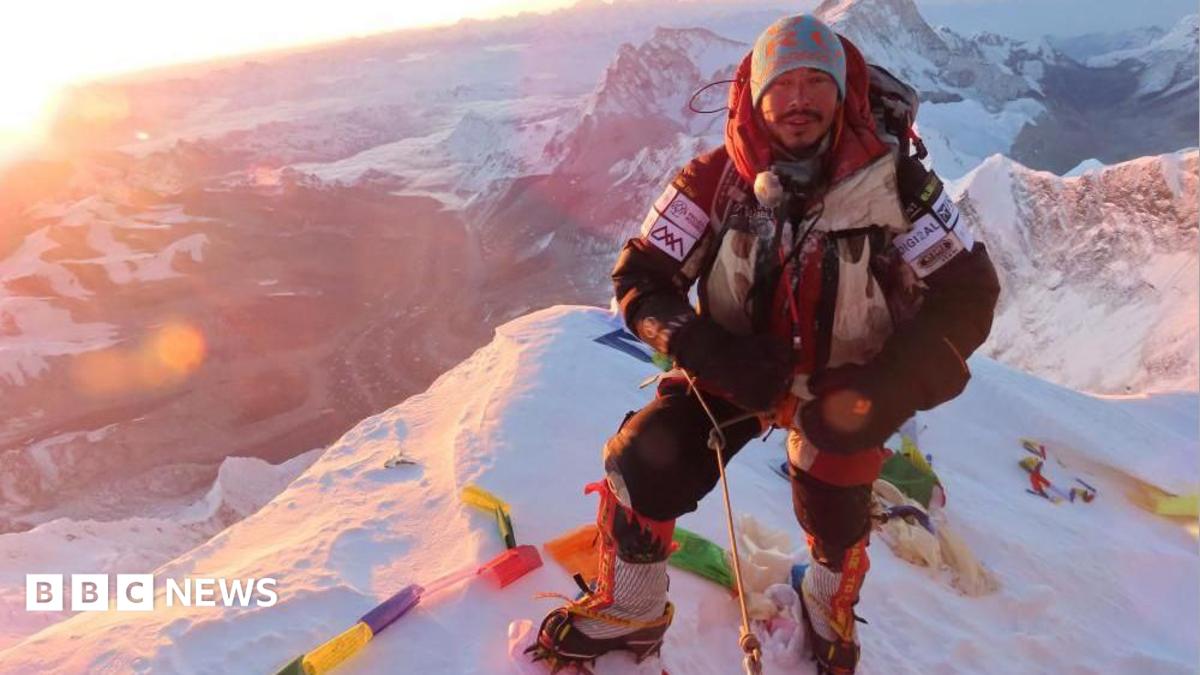 How a generation of record-setting guides died in a disaster that killed a climbing legend