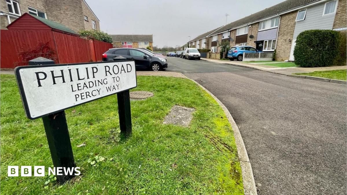 Witham murder charge over father's death is dropped - BBC News