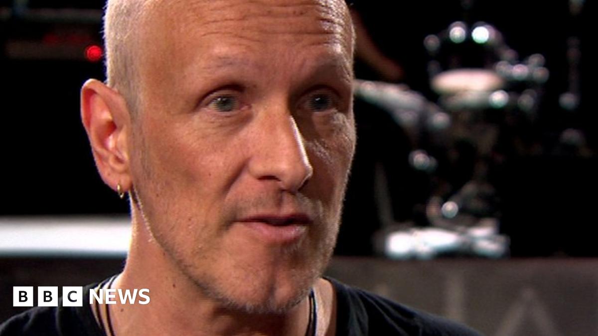 Def Leppard guitarist Vivian Campbell in cancer treatment BBC News