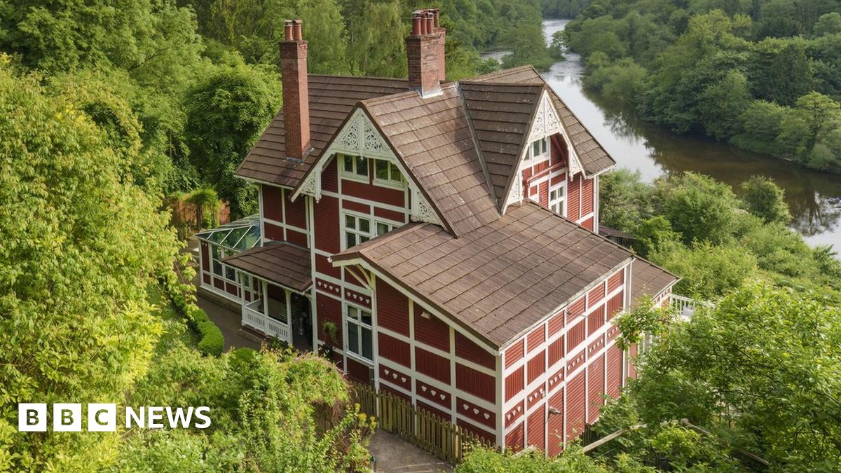 Photo of house from Sex Education series which has gone up for sale