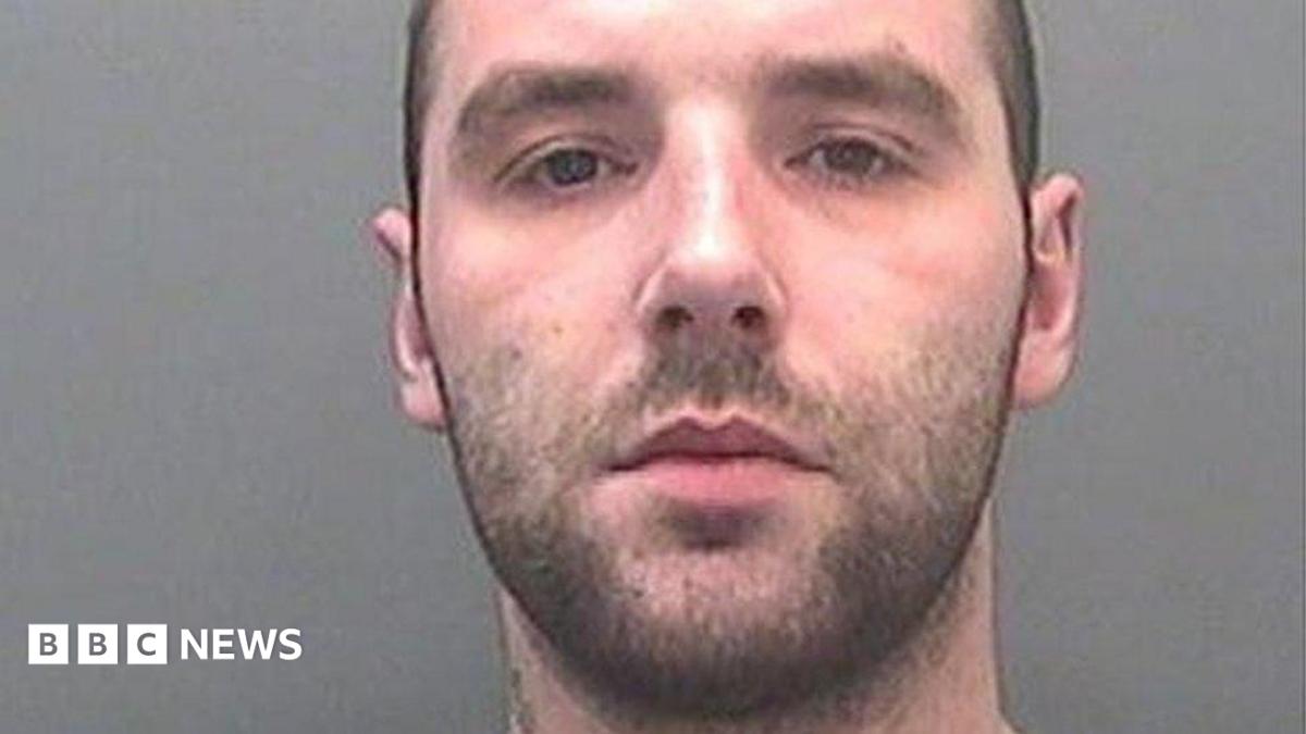 Murderer told mum and former prison officer to move tens of thousands of pounds
