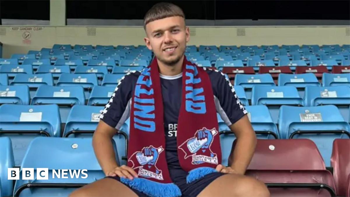 Image for Scunthorpe United footballer injured in Huntingdon train stabbing