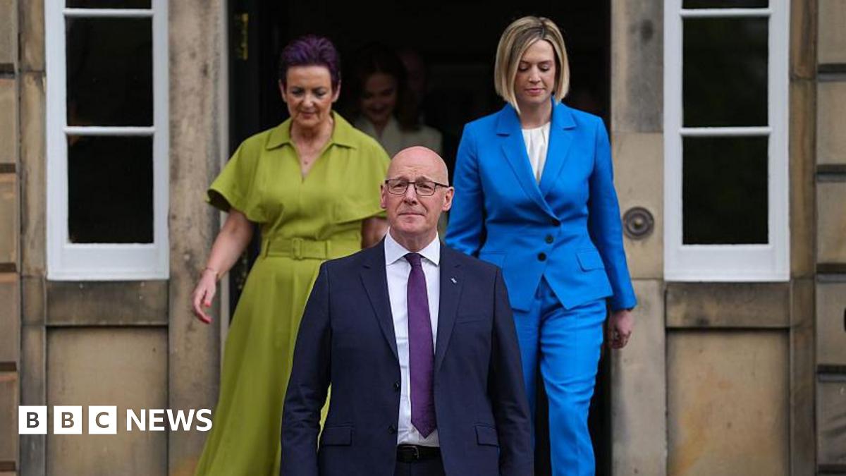 Not a continuity cabinet: Swinney signals change with familiar faces