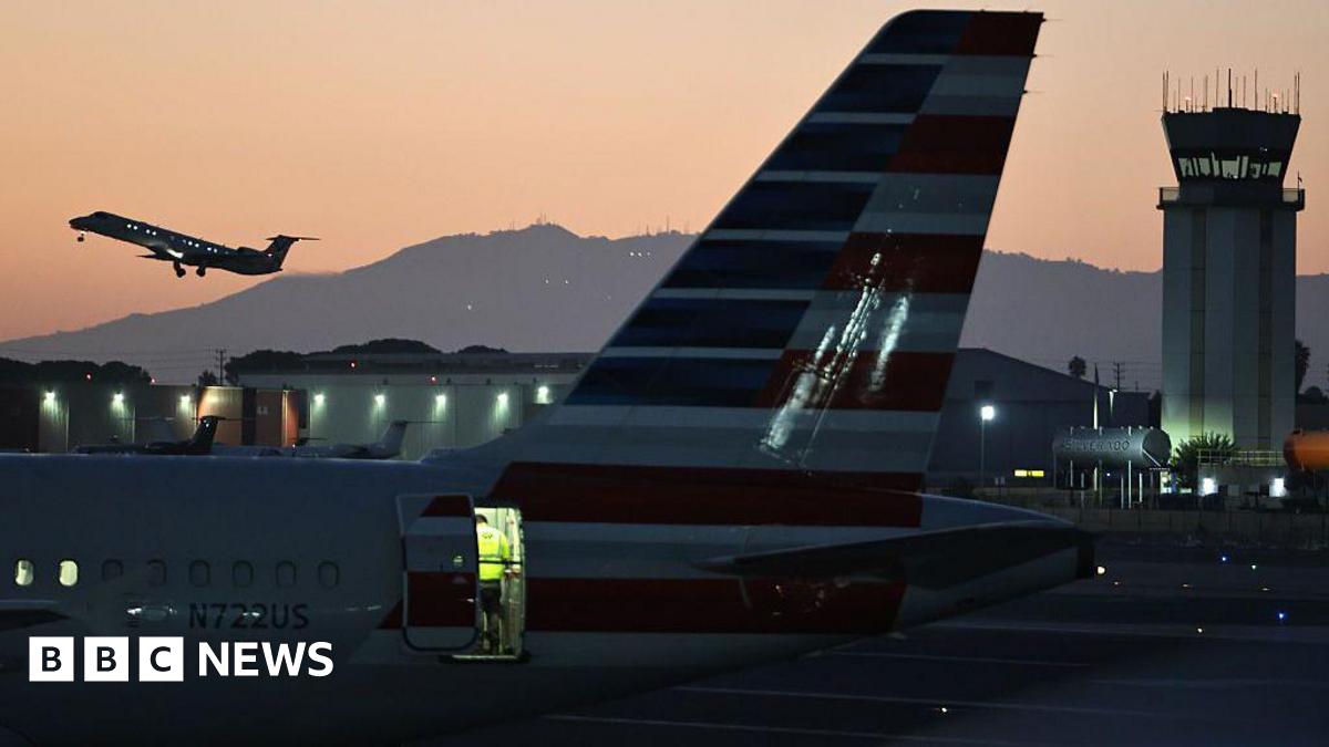 Major US airports experience delays as government shutdown hits air travel