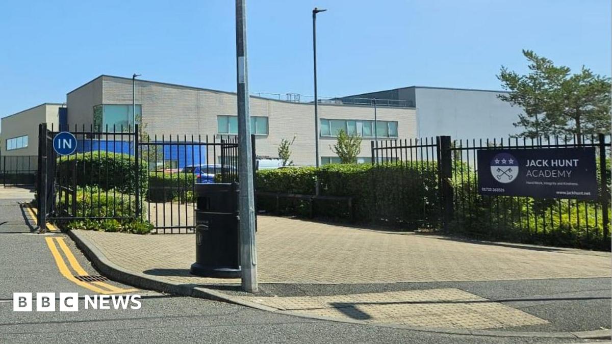 'Ageing' Peterborough swimming pool to close for major work